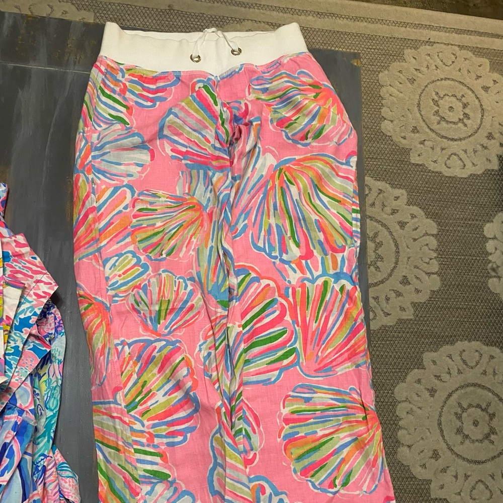 Shellabrate Beach linen pants.